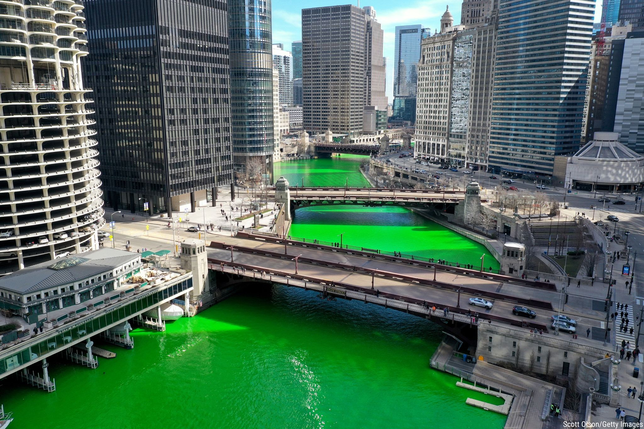 Chicago River teinte en vert