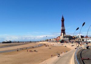 Une photo du front de mer à Blackpool